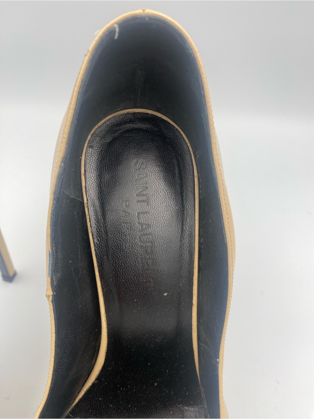 Saint Laurent Beige Pointed-Toe Stiletto Pumps - Picture 3 of 11